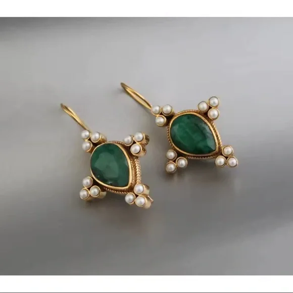 Retro Green Teardrop Earrings with Pearl Cluster Accents - Picture 4 of 8